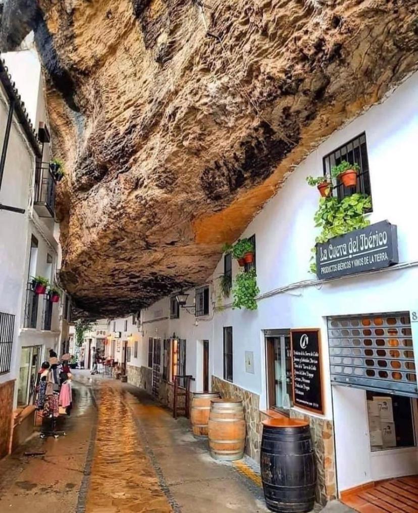 Casa Cueva “El Refugio En La Cueva” Villa Setenil De Las Bodegas Exterior photo